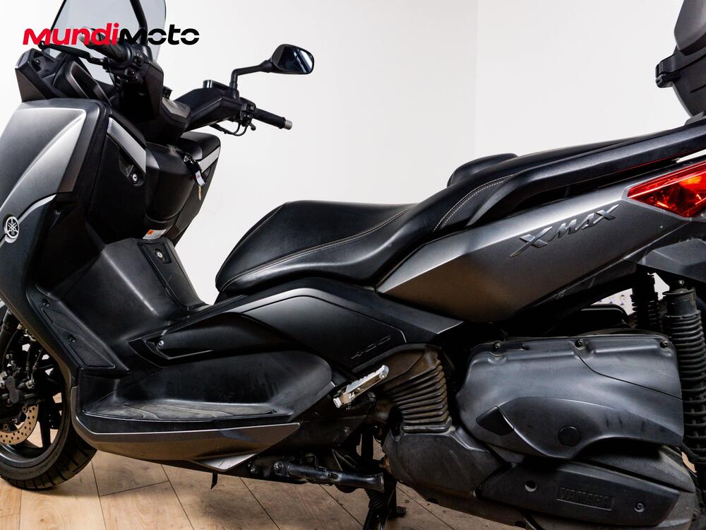 Yamaha X-Max 400 Iron Max ABS (2016) (10)