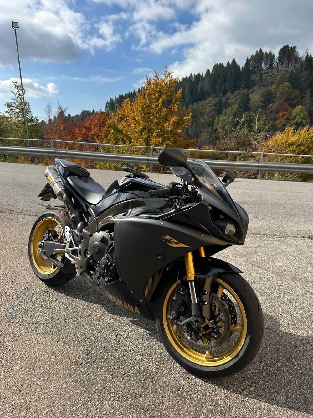 Yamaha YZF R1 (2009 - 11) (6)