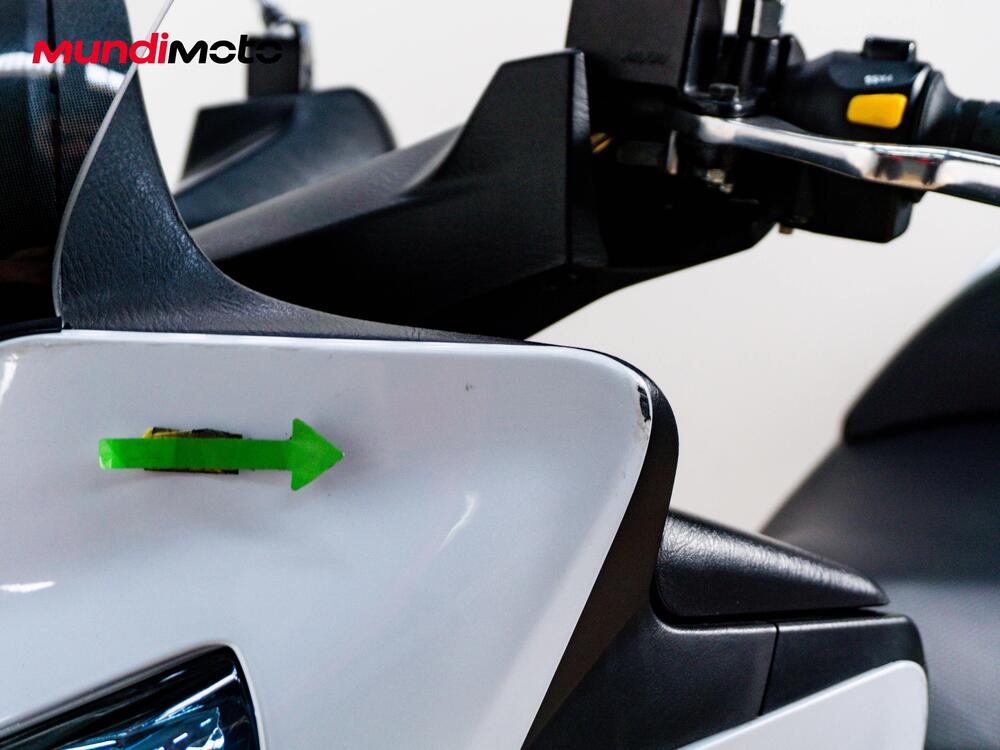 Suzuki Burgman 400 (2022 - 24) (13)