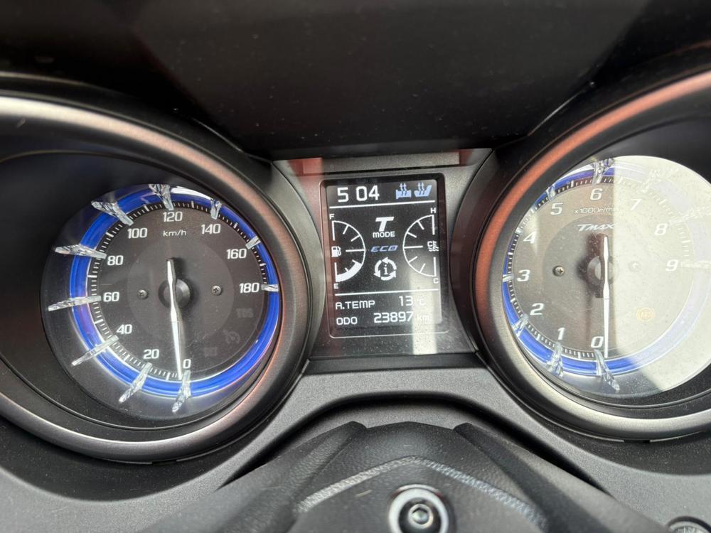 Yamaha T-Max 560 Tech Max (2020) (7)