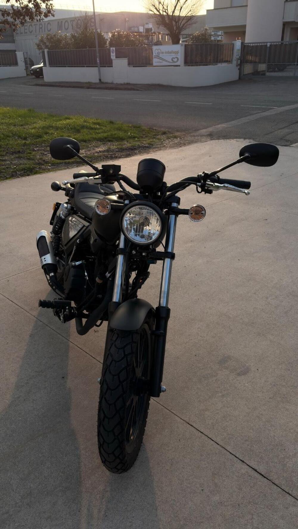 Keeway Motor K-Light 125 (2021 - 25) (2)