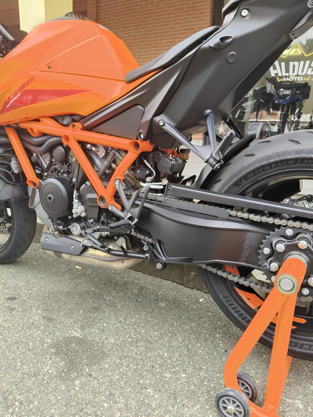 KTM 1390 Super Duke R EVO (2024 - 26) (4)