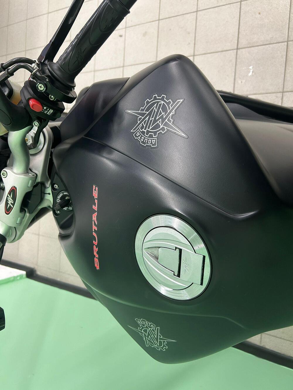 MV Agusta Brutale 920 (2011 - 12) (5)