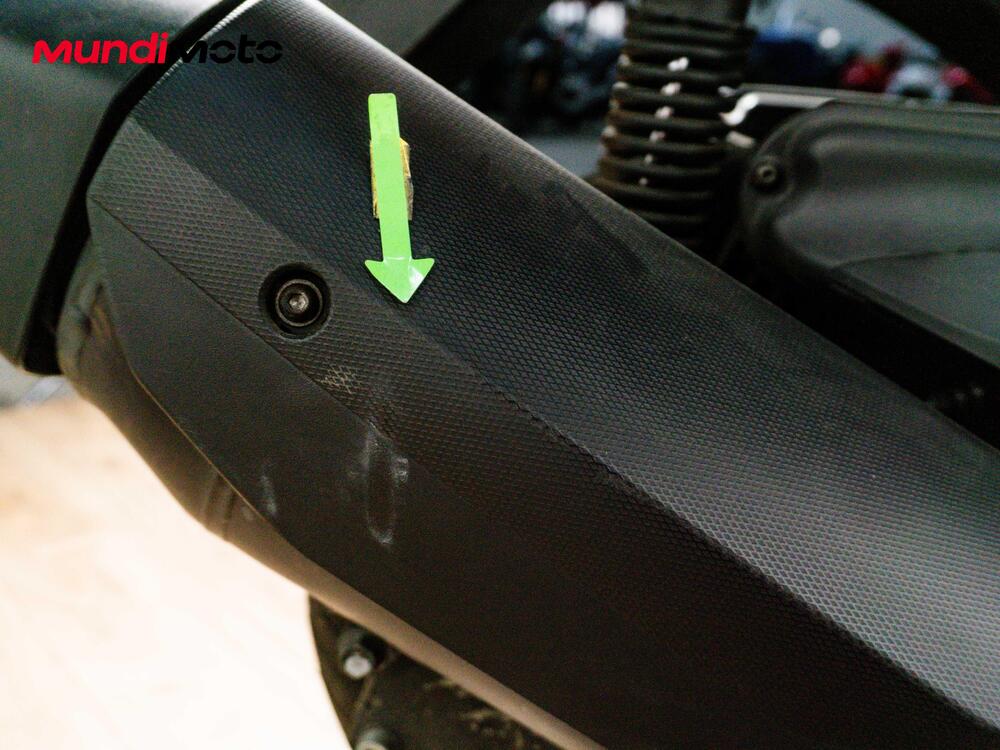 Yamaha X-Max 400 Iron Max ABS (2016) (13)