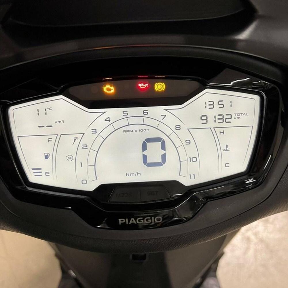 Piaggio Beverly 300 S ABS-ASR (2021 - 25) (5)