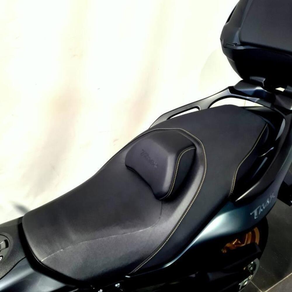 Yamaha T-Max 560 Tech Max (2022 - 24) (10)