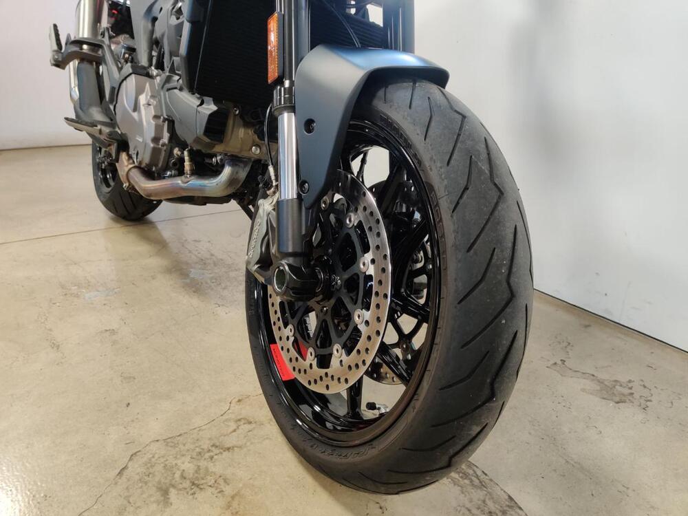 Ducati Monster 937 + (2021 - 25) (4)