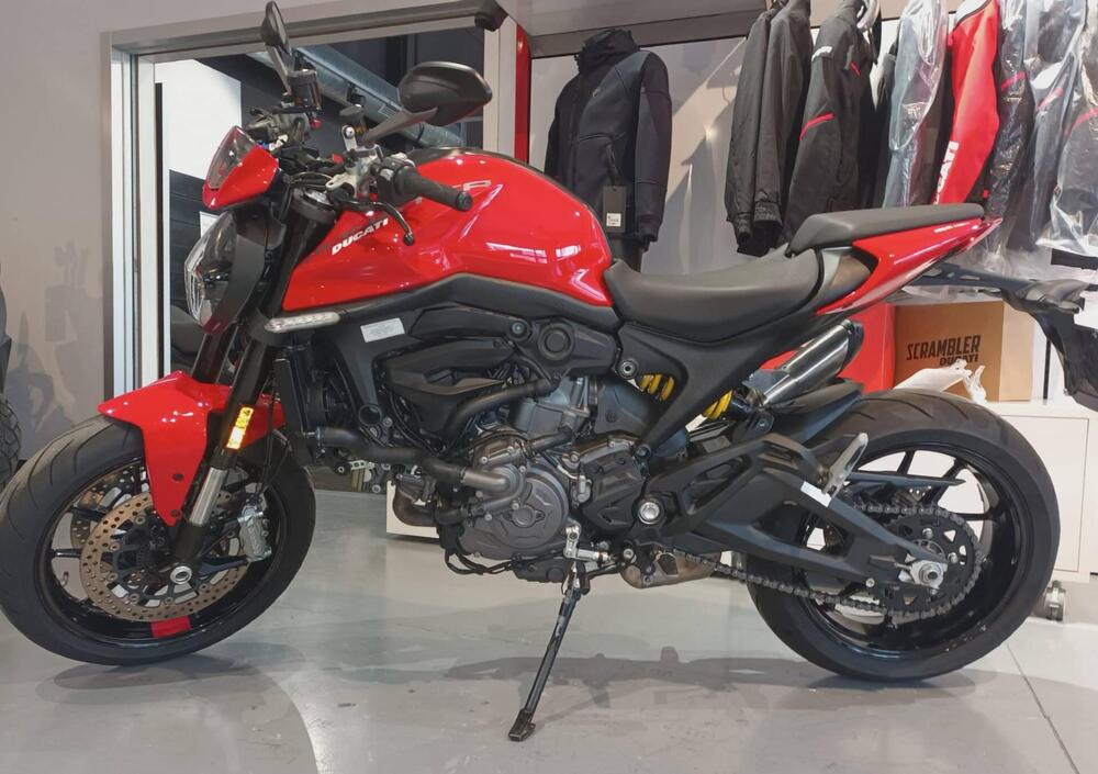 Ducati Monster 937 + (2021 - 25) (2)