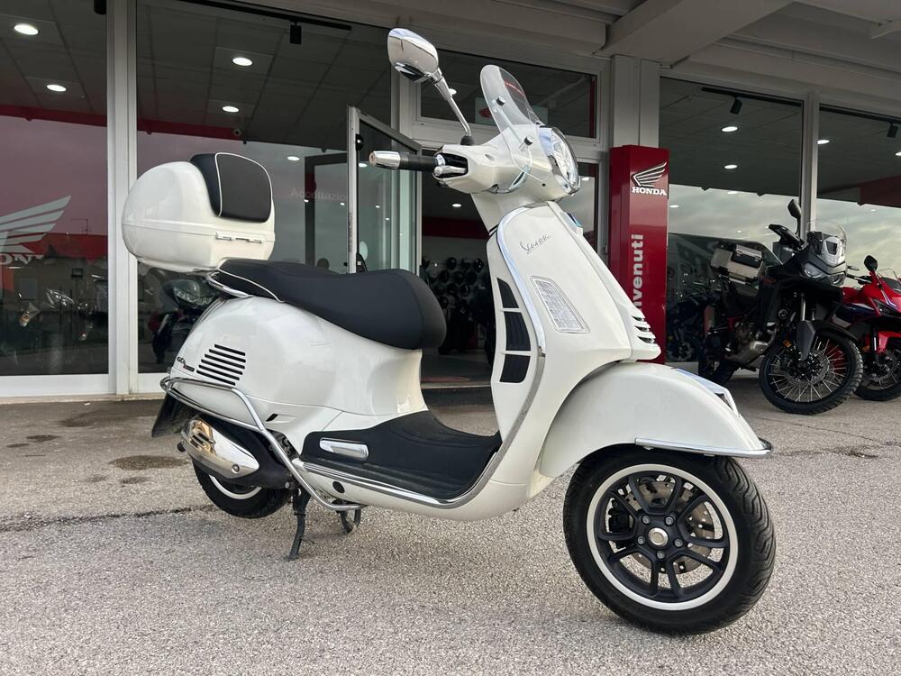 Vespa GTS 300 (2023 - 24)
