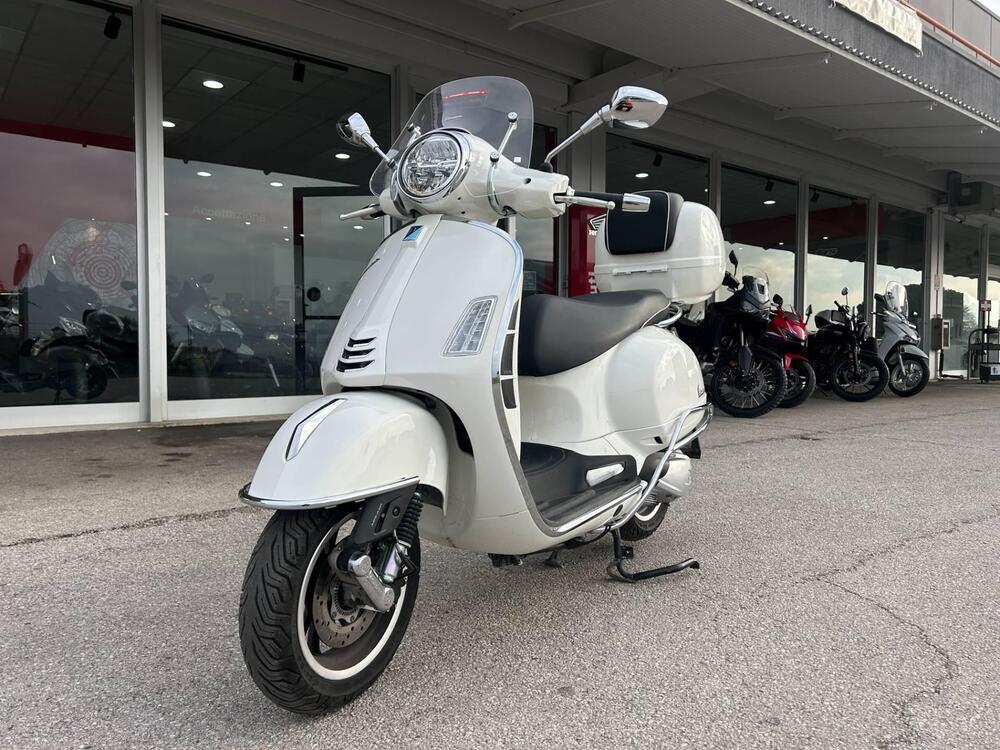 Vespa GTS 300 (2023 - 24) (2)