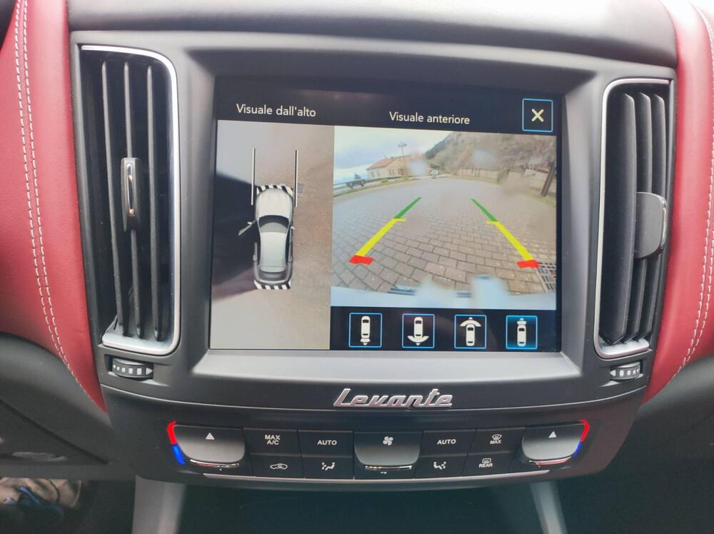 Maserati Levante usata a Salerno (7)