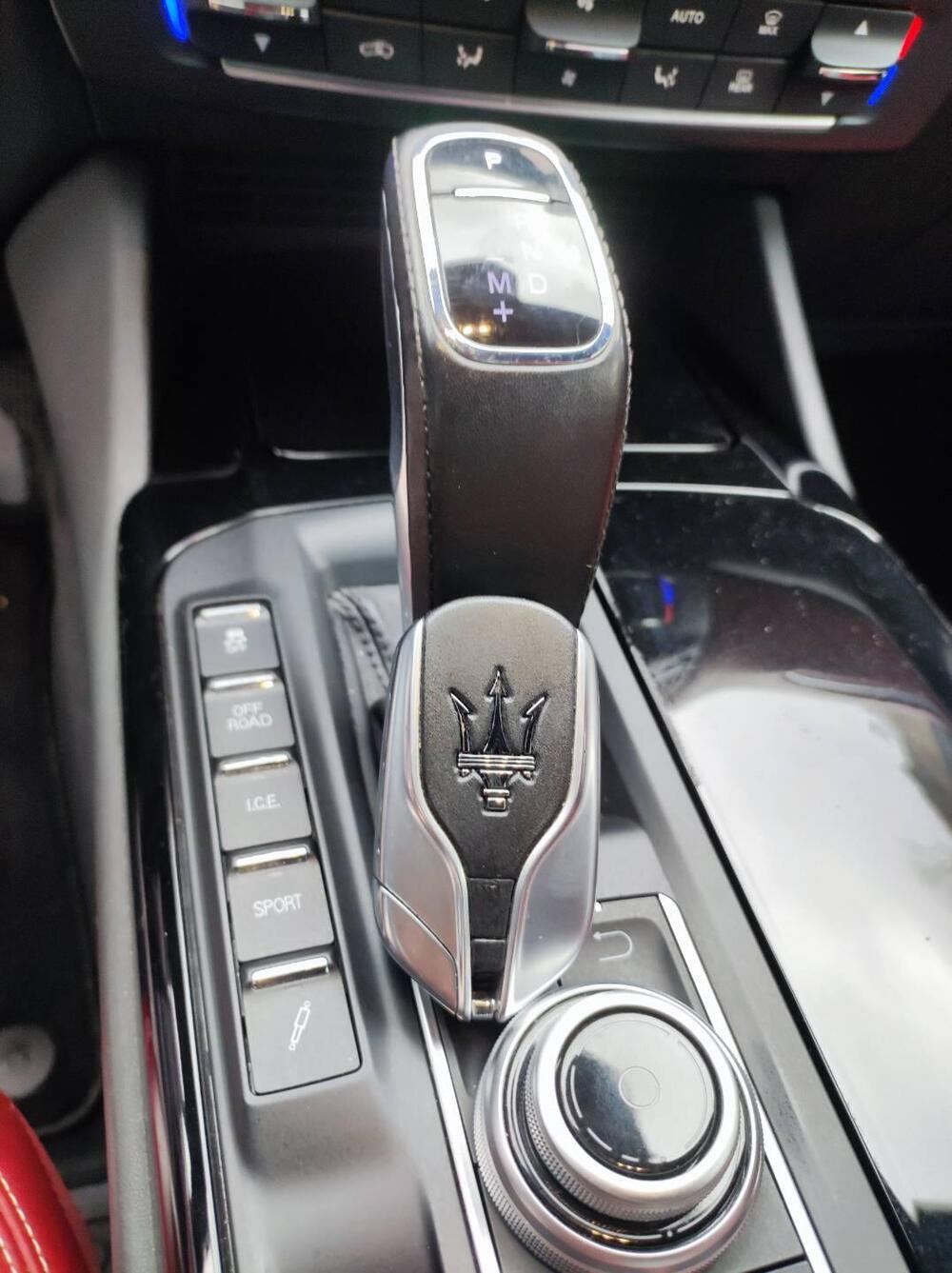 Maserati Levante usata a Salerno (10)