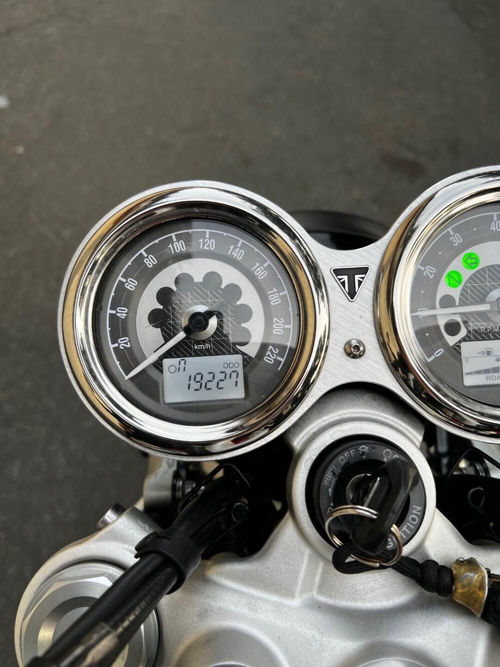Triumph Speed Twin 1200 (2021 - 24) (9)