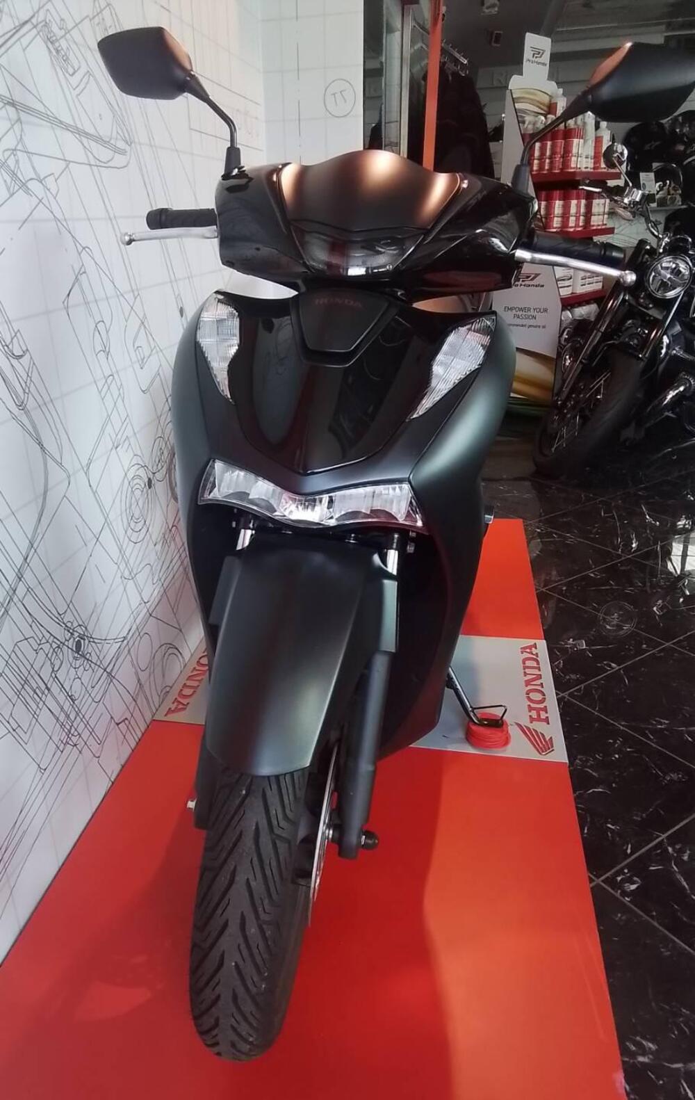 Honda SH 125i (2024 - 25) (5)