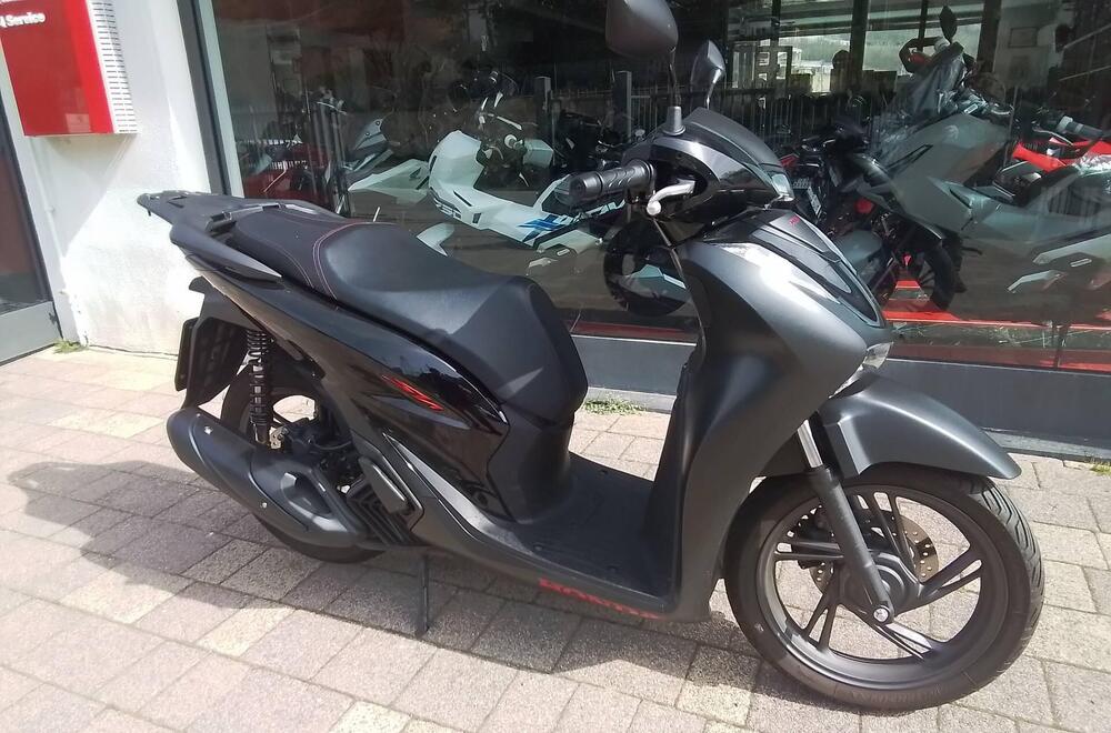 Honda SH 125i (2024 - 25) (11)