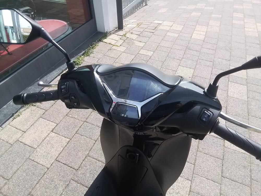 Honda SH 125i (2024 - 25) (17)