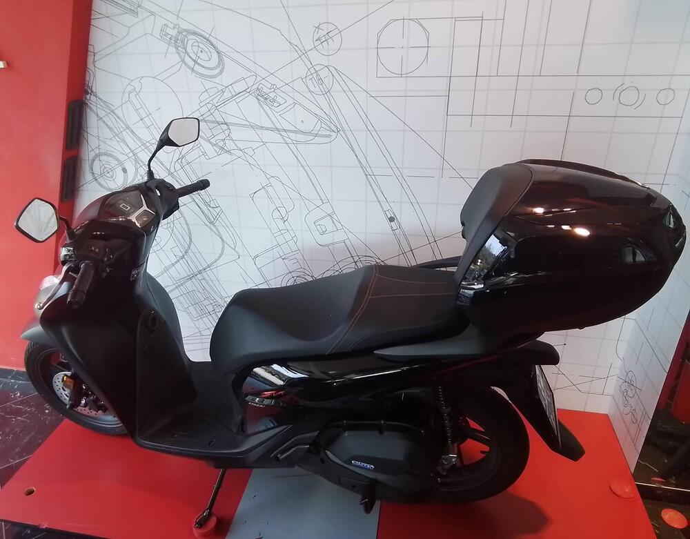 Honda SH 150i (2024 - 25) (6)