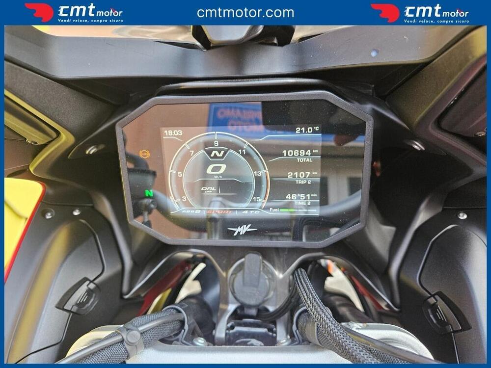 MV Agusta Turismo Veloce 800 Rosso (2021 - 23) (5)