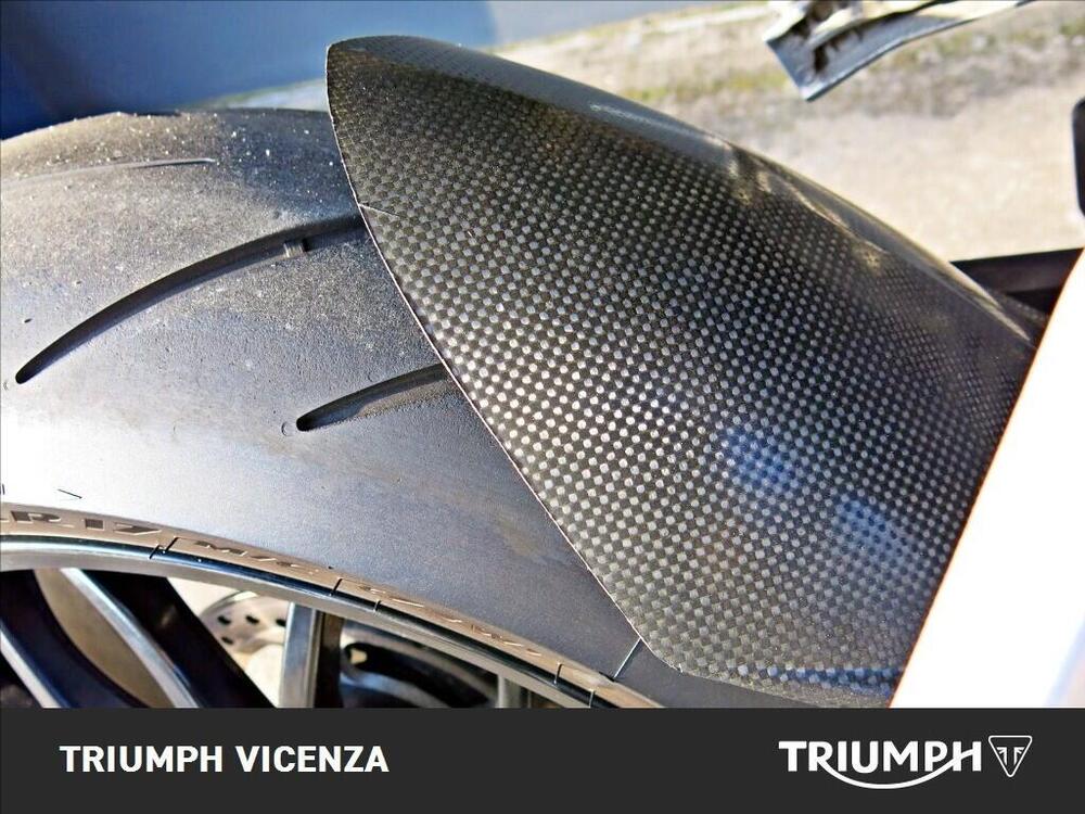 Triumph Speed Triple 1050 (2005 - 11) (8)