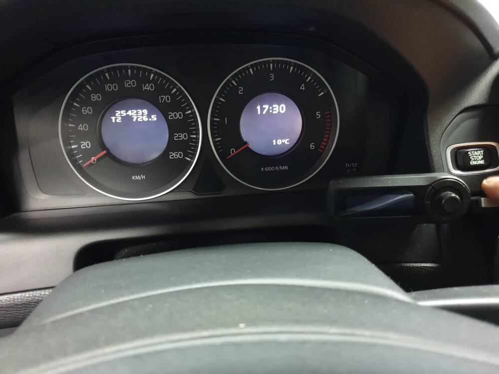 Volvo XC60 usata a Torino (9)