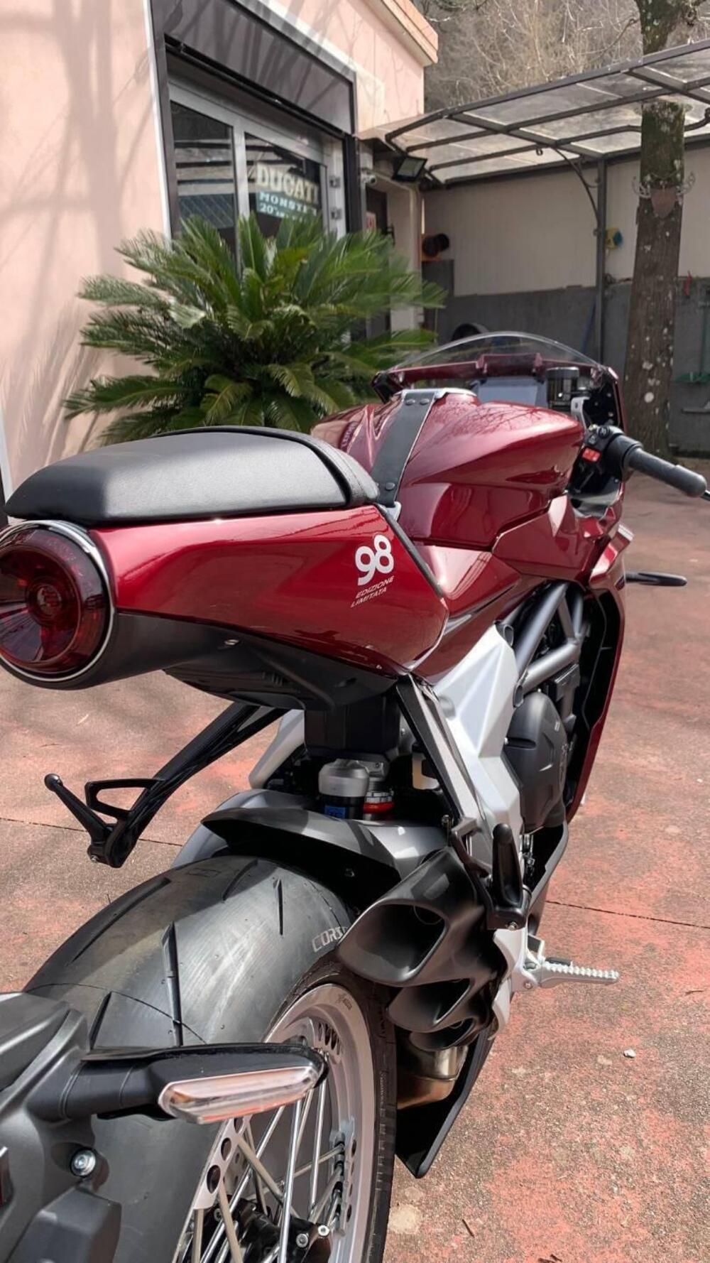 MV Agusta Superveloce 800 98 (2023 - 26) (3)