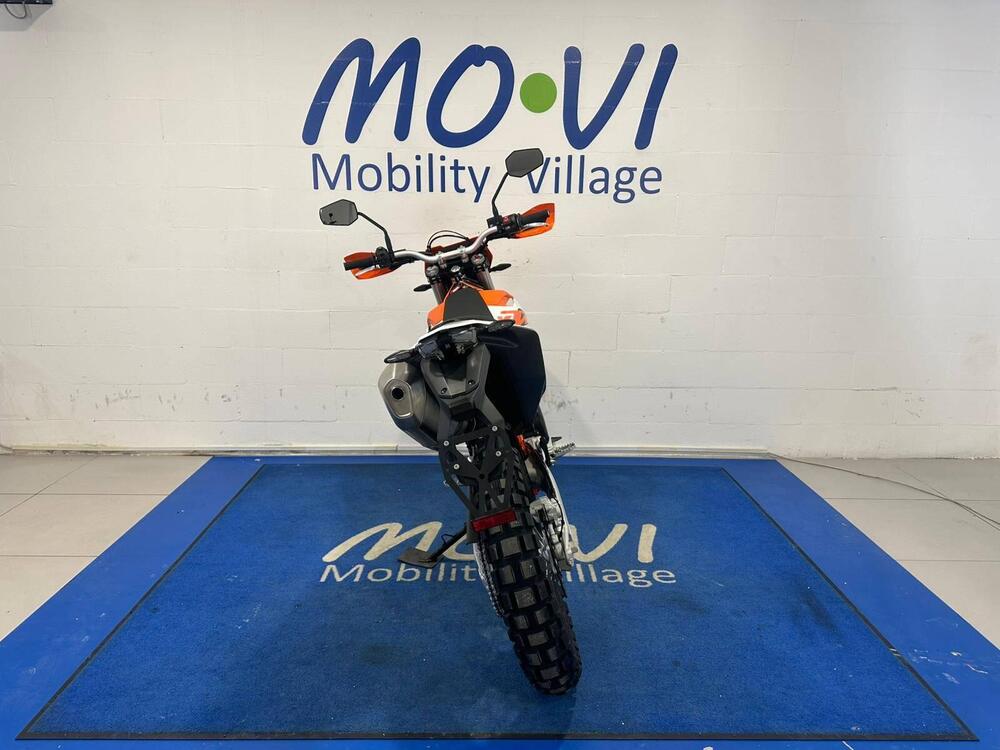 KTM 690 Enduro R (2026) (3)