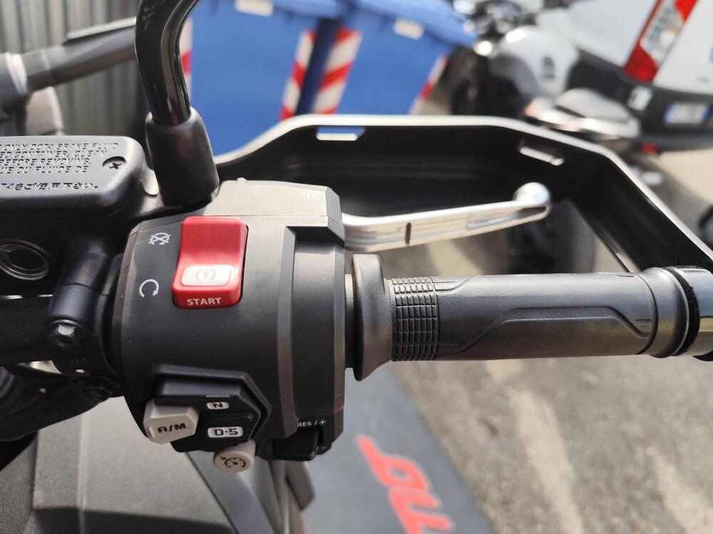 Honda Africa Twin CRF 1100L ES DCT (2024 - 26) (11)