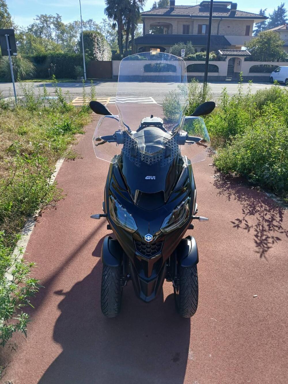 Piaggio MP3 310 Sport (2025 - 26) (3)