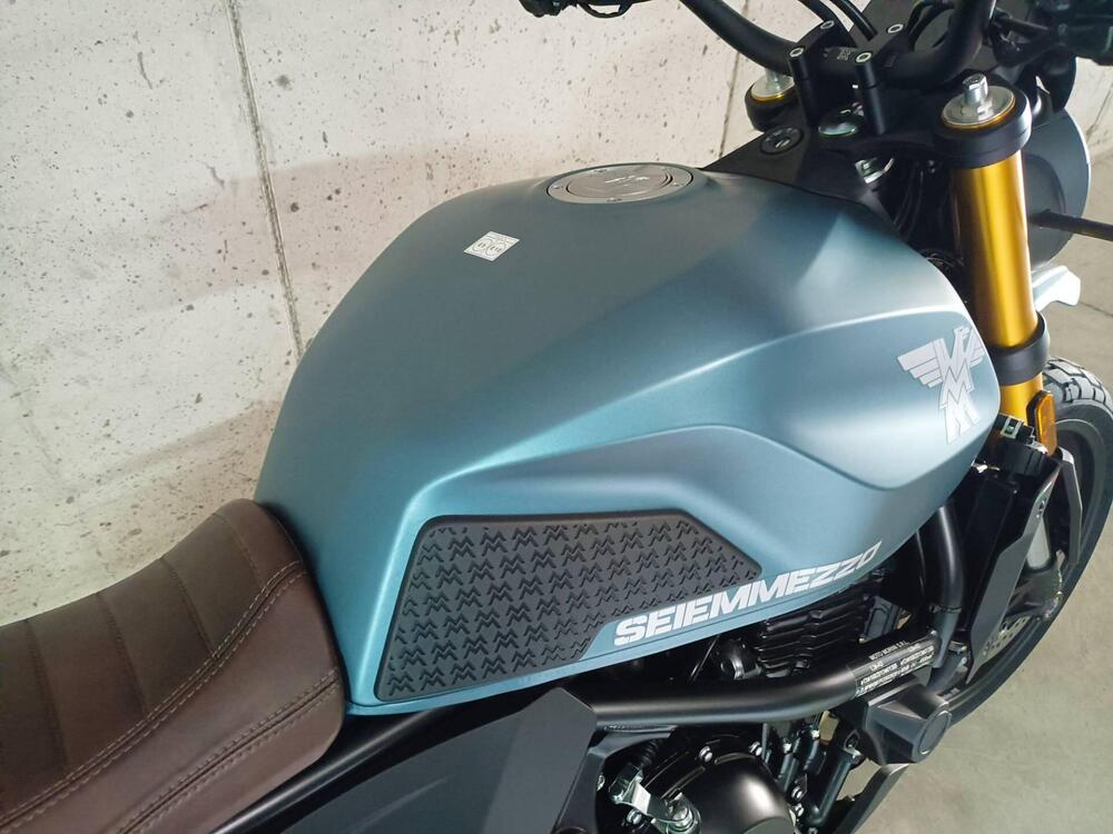 Moto Morini SEIEMMEZZO SCR (2022 - 26) (4)