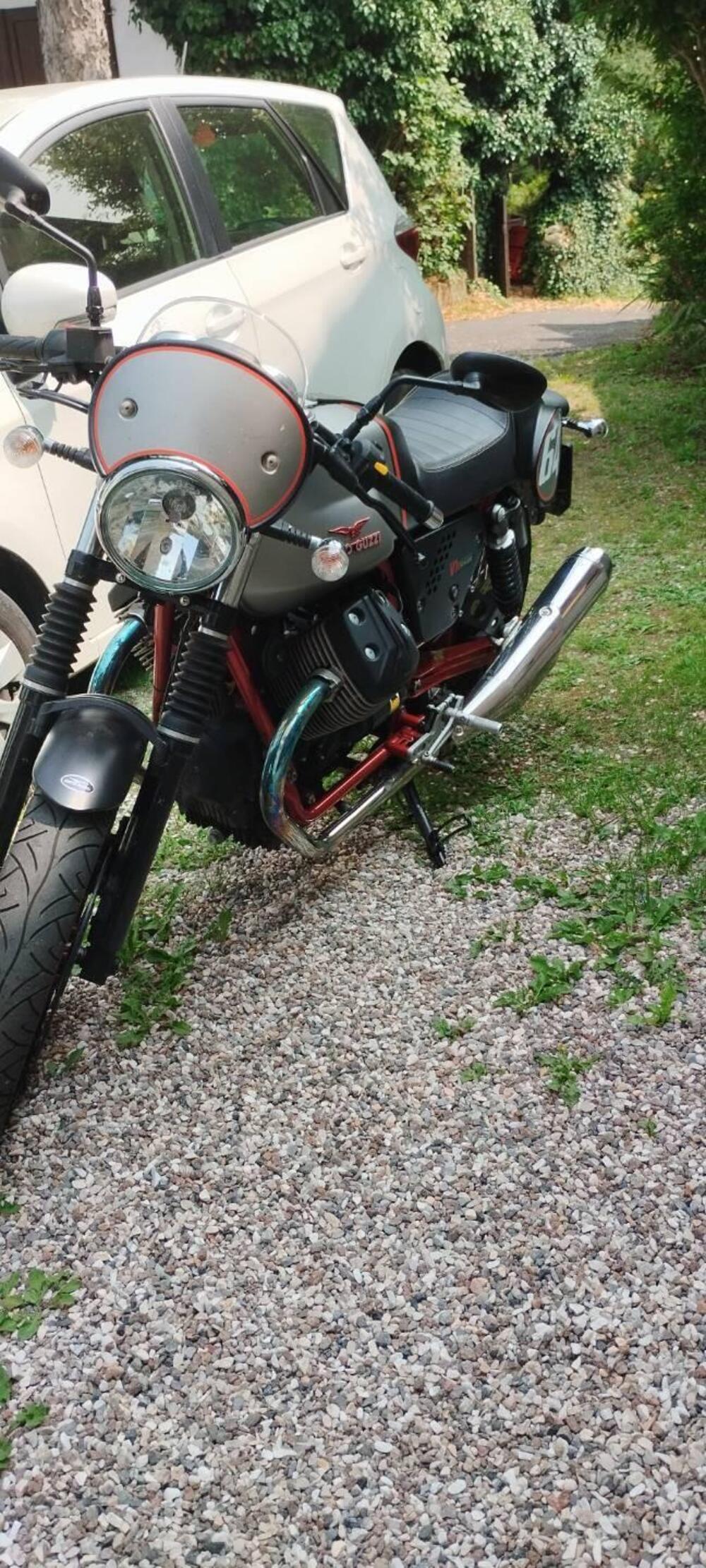 Moto Guzzi V7 II Racer (2015 - 17) (9)