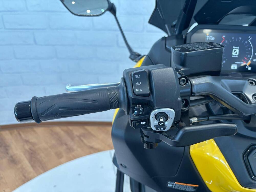 Yamaha T-Max 560 (2022 - 24) (11)