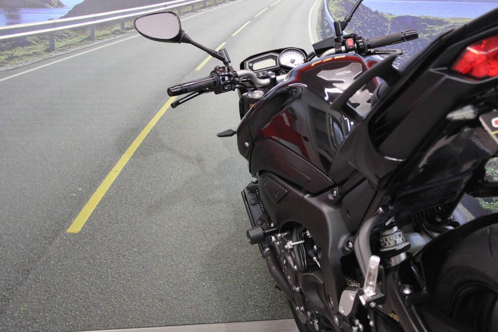 Yamaha FZ8 (2010 - 12) (17)