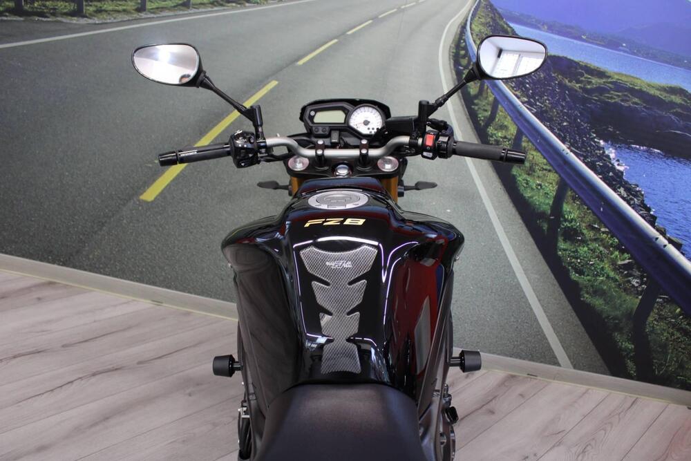 Yamaha FZ8 (2010 - 12) (20)