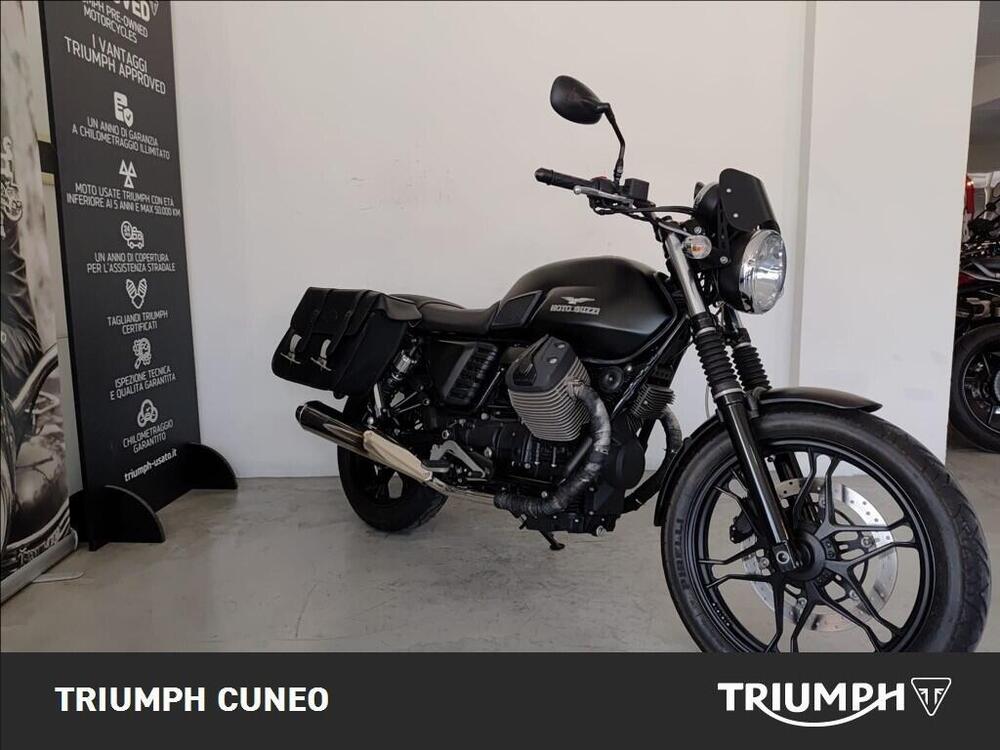 Moto Guzzi V7 II Stone (2015 - 17) (3)