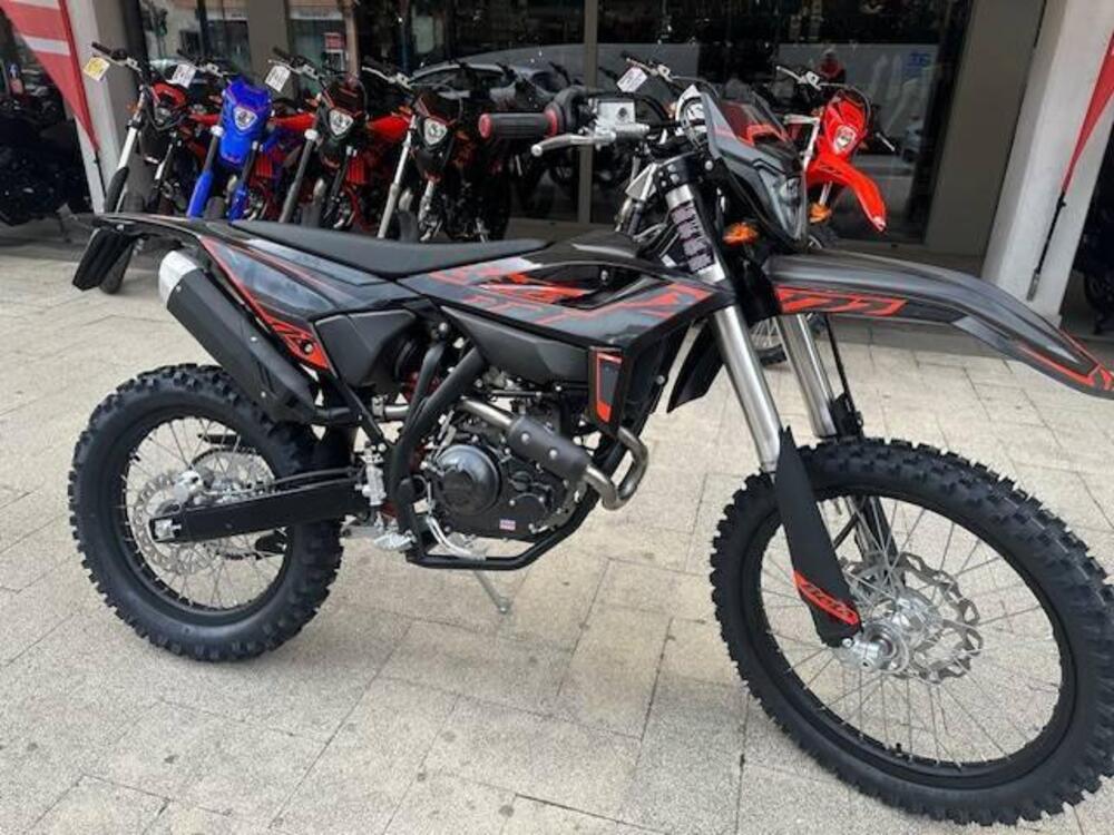 Betamotor RR 125 4T Enduro T (2025 - 26) (2)