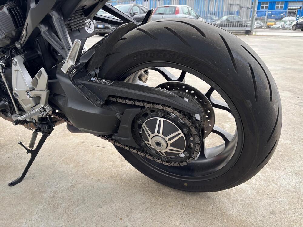 Honda CB 1000 R + Neo Sport Cafè (2019 - 20) (6)