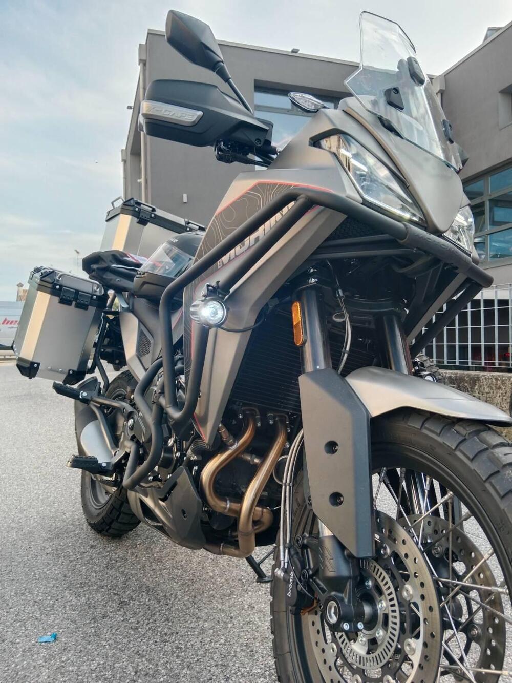 Moto Morini X-Cape 650 (2021 - 26) (2)