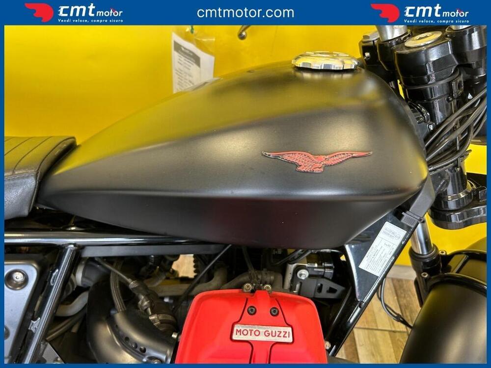 Moto Guzzi V9 Bobber (2016 - 18) (6)