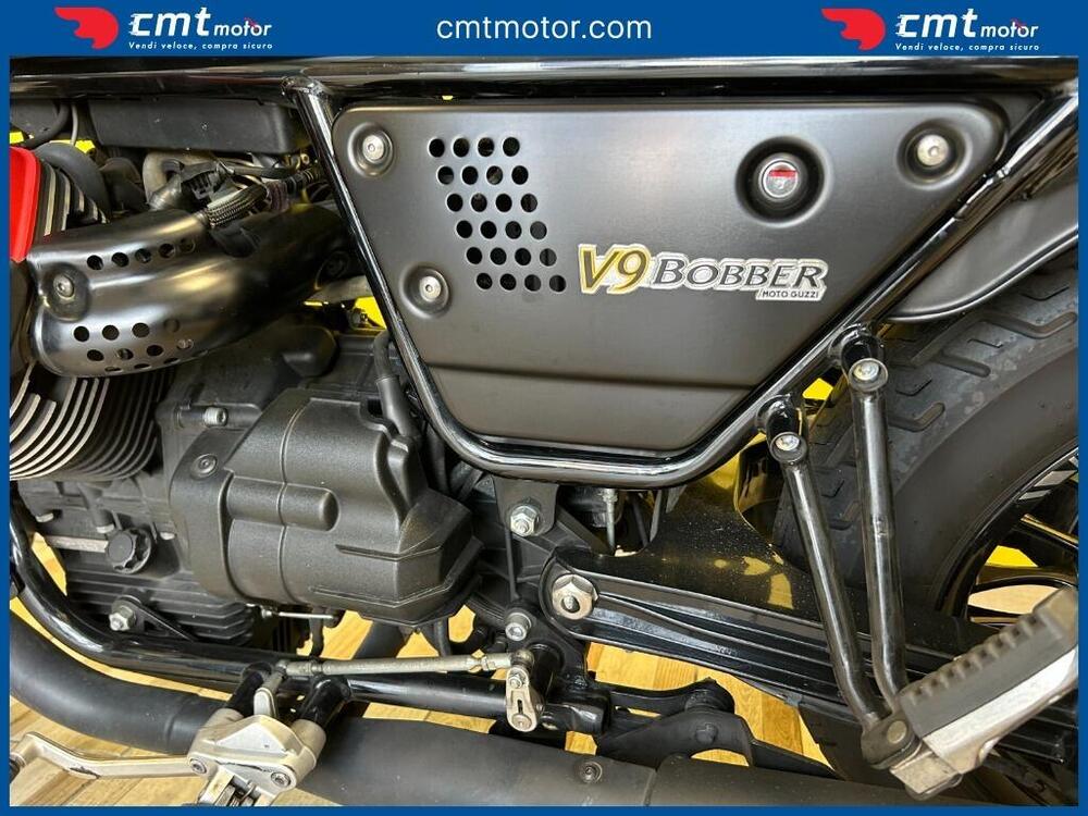 Moto Guzzi V9 Bobber (2016 - 18) (11)