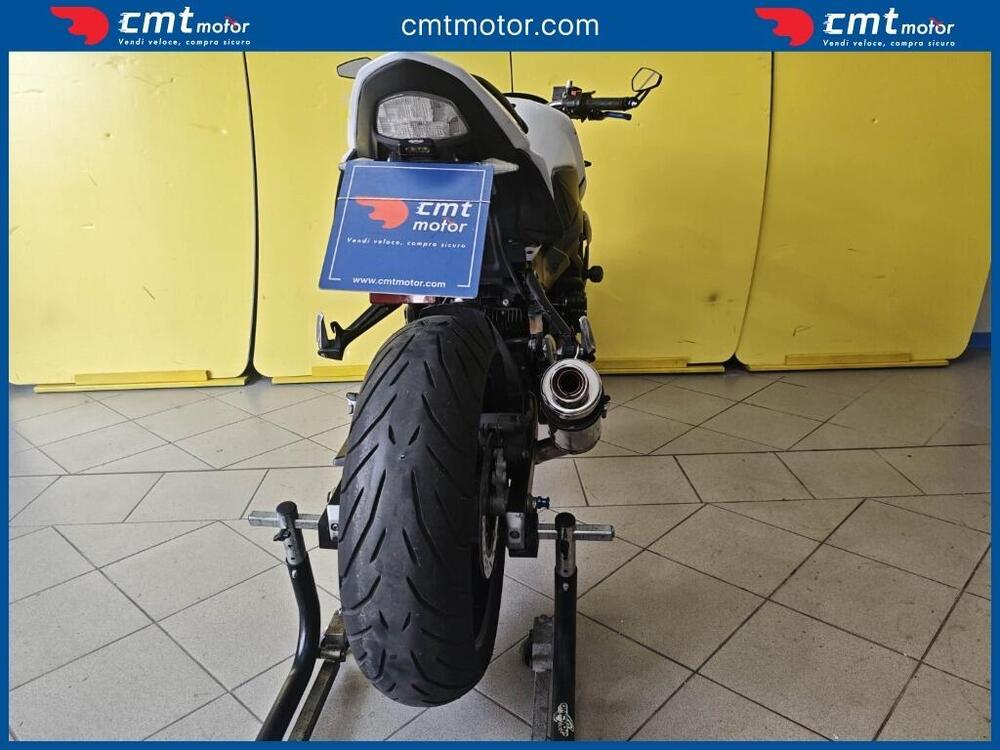 Suzuki GSR 750 (2010 - 15) (4)