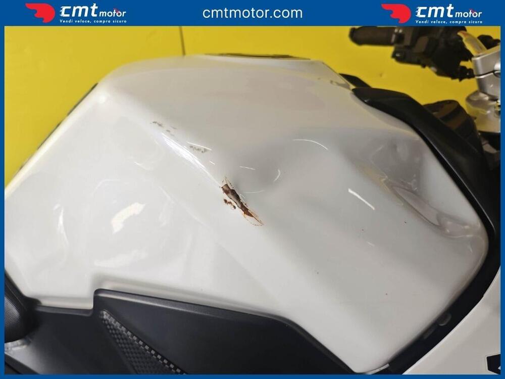 Suzuki GSR 750 (2010 - 15) (9)