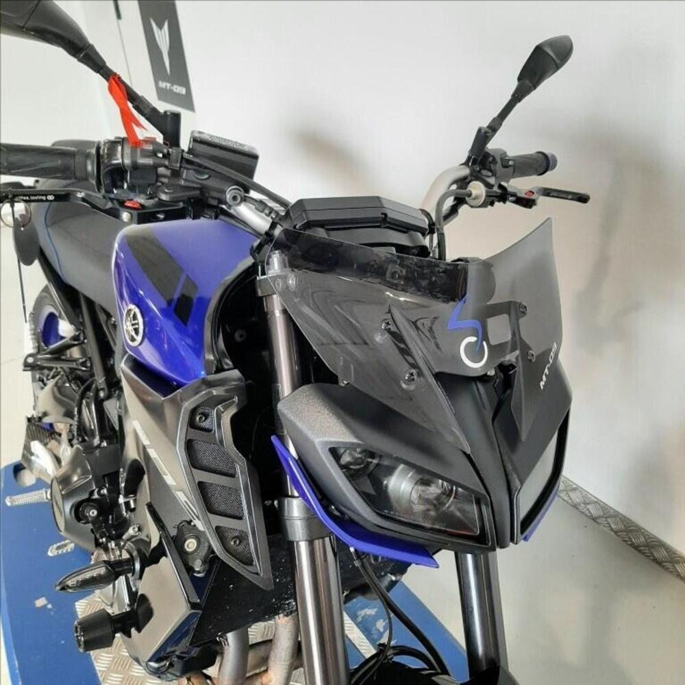 Yamaha MT-09 (2017 - 20) (4)