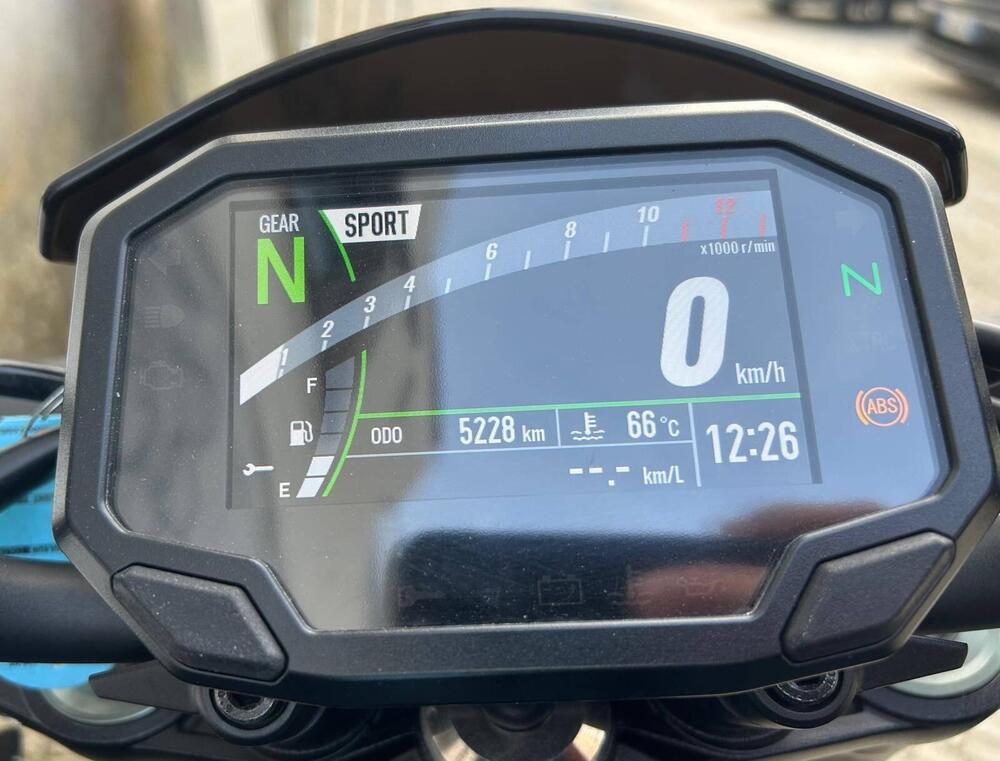 Kawasaki Z 900 (2021 - 24) (4)