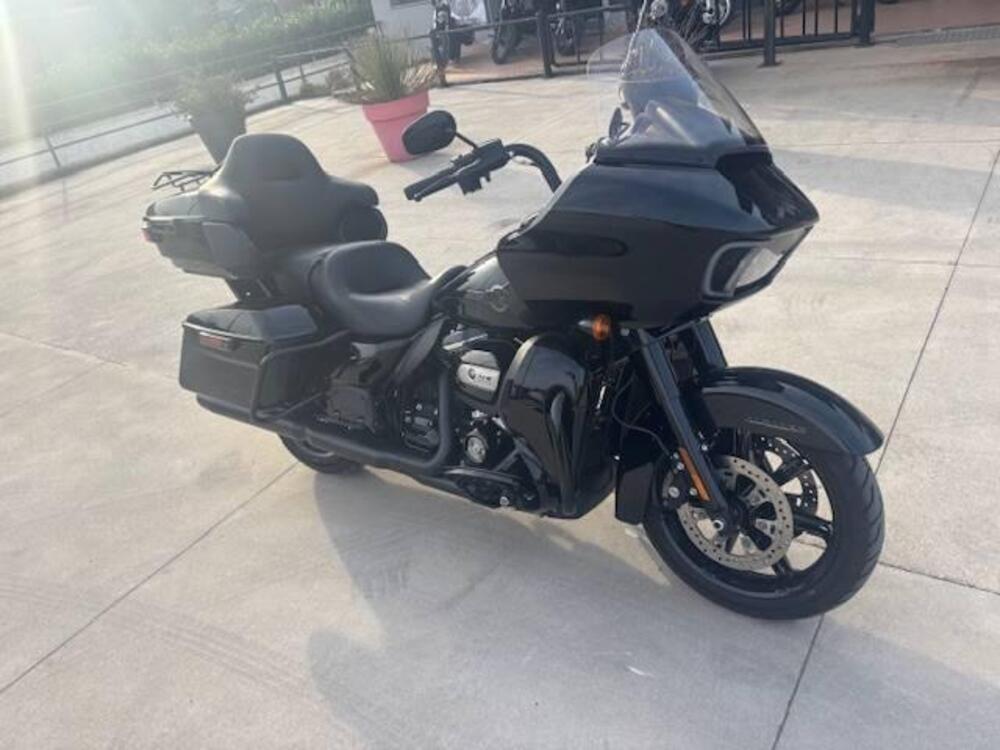 Harley-Davidson 114 Road Glide Limited (2020) - FLTRK (3)