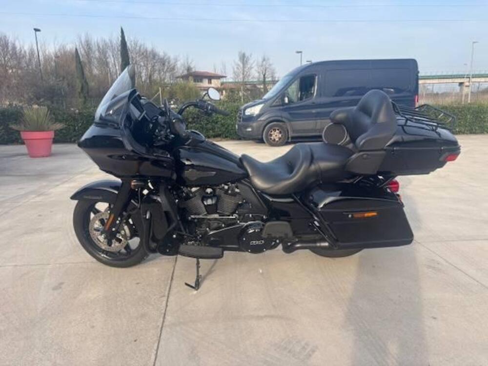 Harley-Davidson 114 Road Glide Limited (2020) - FLTRK (2)