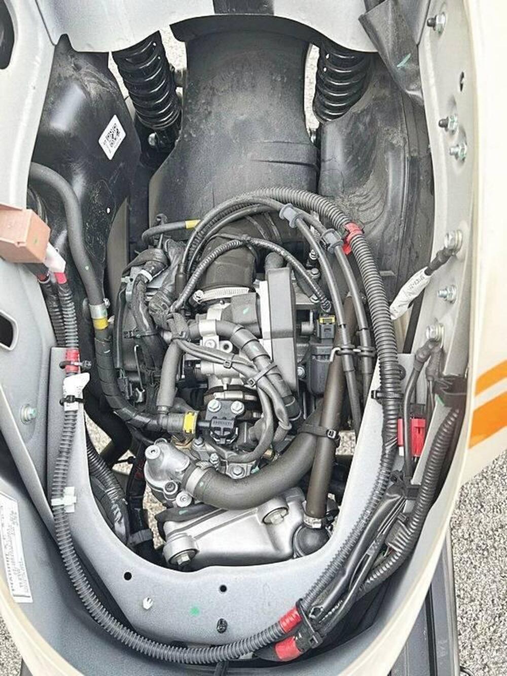 Vespa GTV 300 Hpe (2023 - 25) (7)