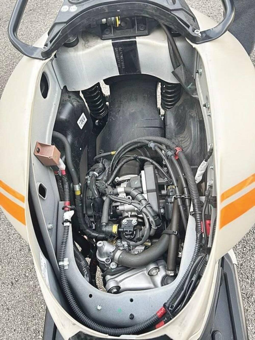 Vespa GTV 300 Hpe (2023 - 25) (10)