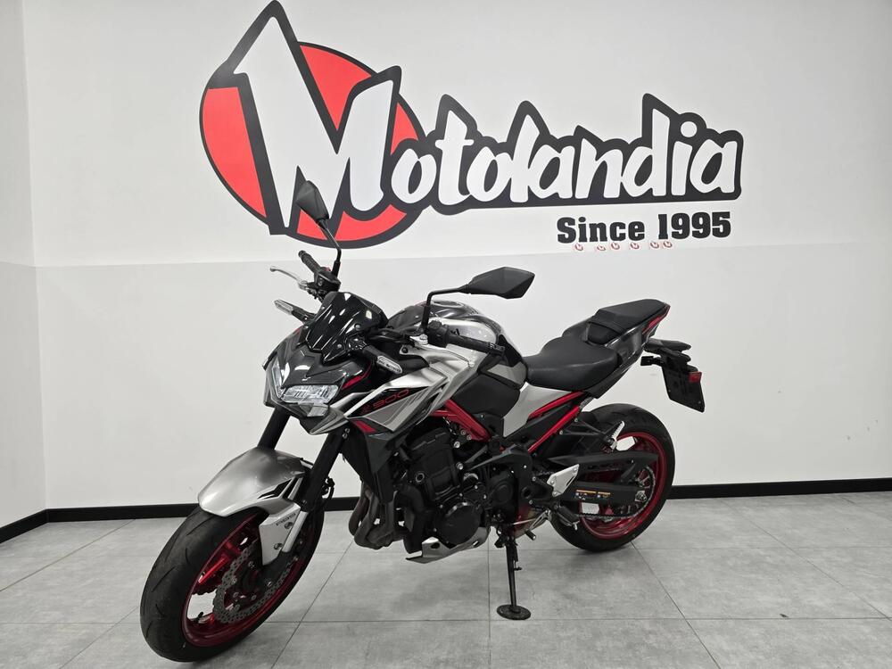 Kawasaki Z 900 (2021 - 24) (2)