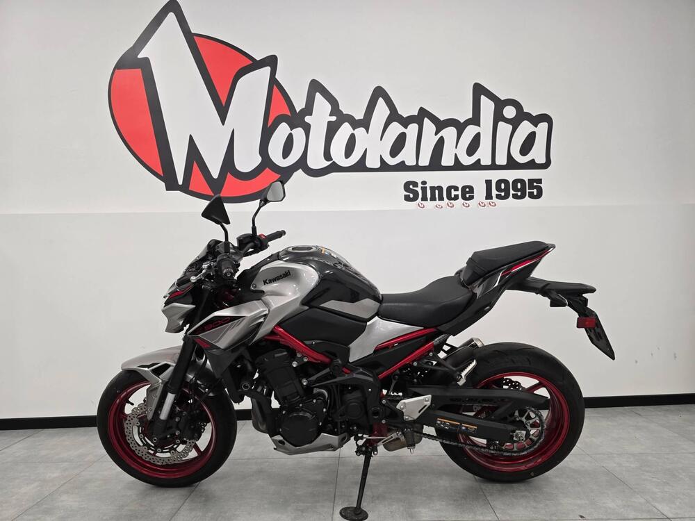 Kawasaki Z 900 (2021 - 24) (3)
