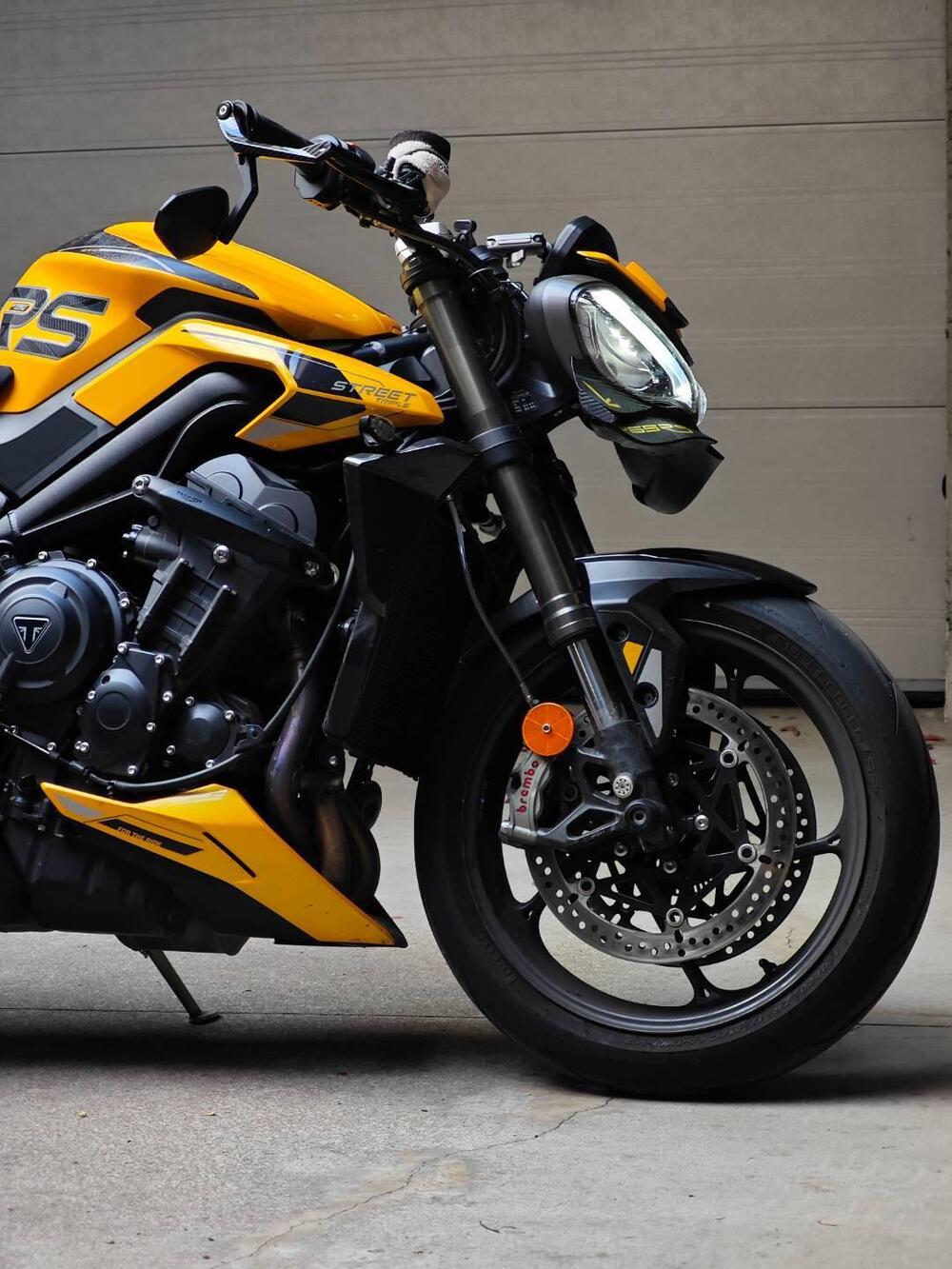 Triumph Street Triple 765 RS (2023 - 26) (2)